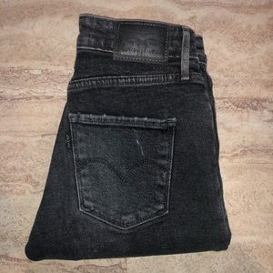 Levi’s high rise skinny jeans
